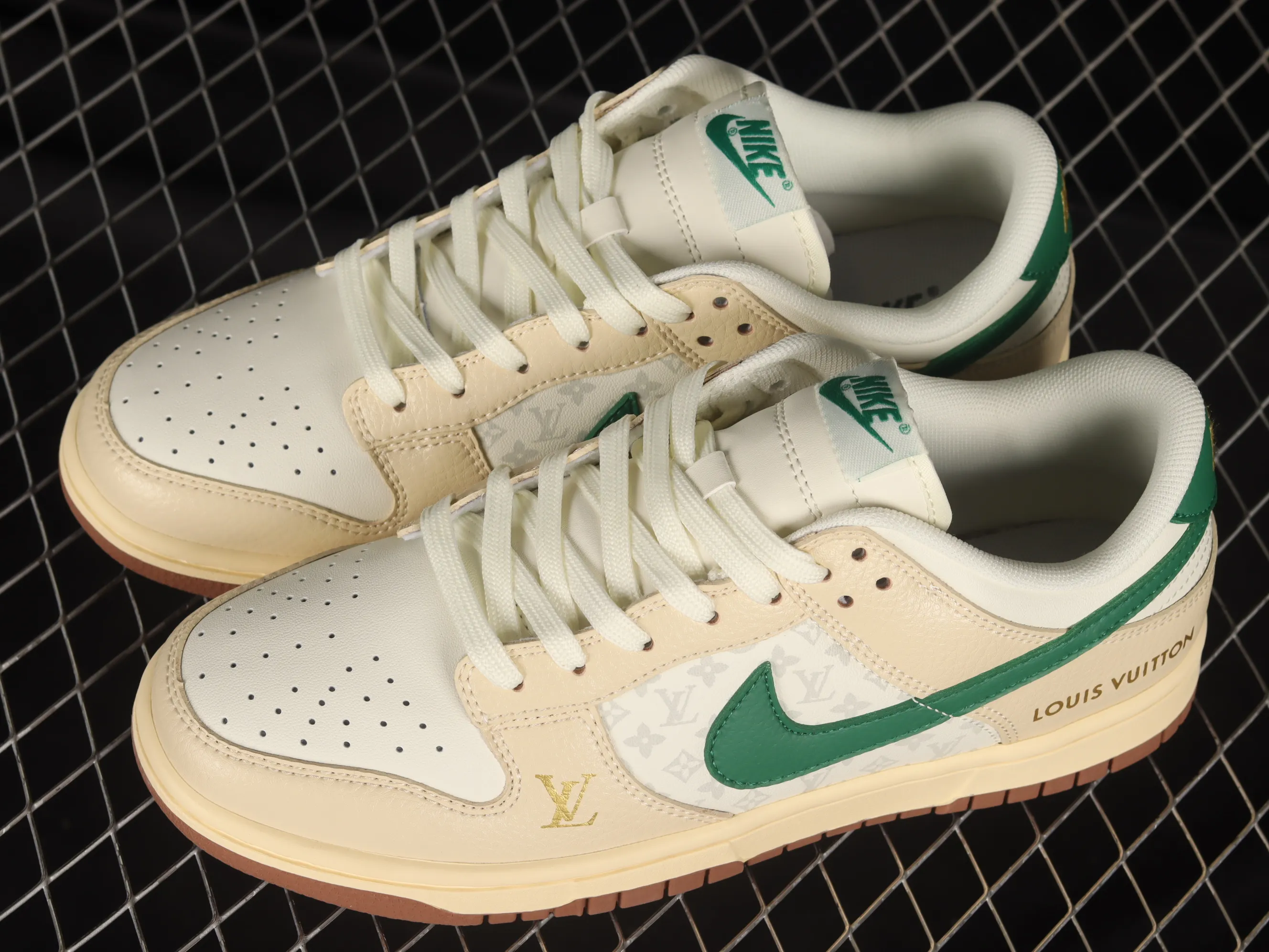 All categories Nk SB Dunk series Nk SB Dunk Low low-top sneakers Nk Dunk Low LV co-branded high-end customized SB low-top sports and leisure sneakers XD6188-003